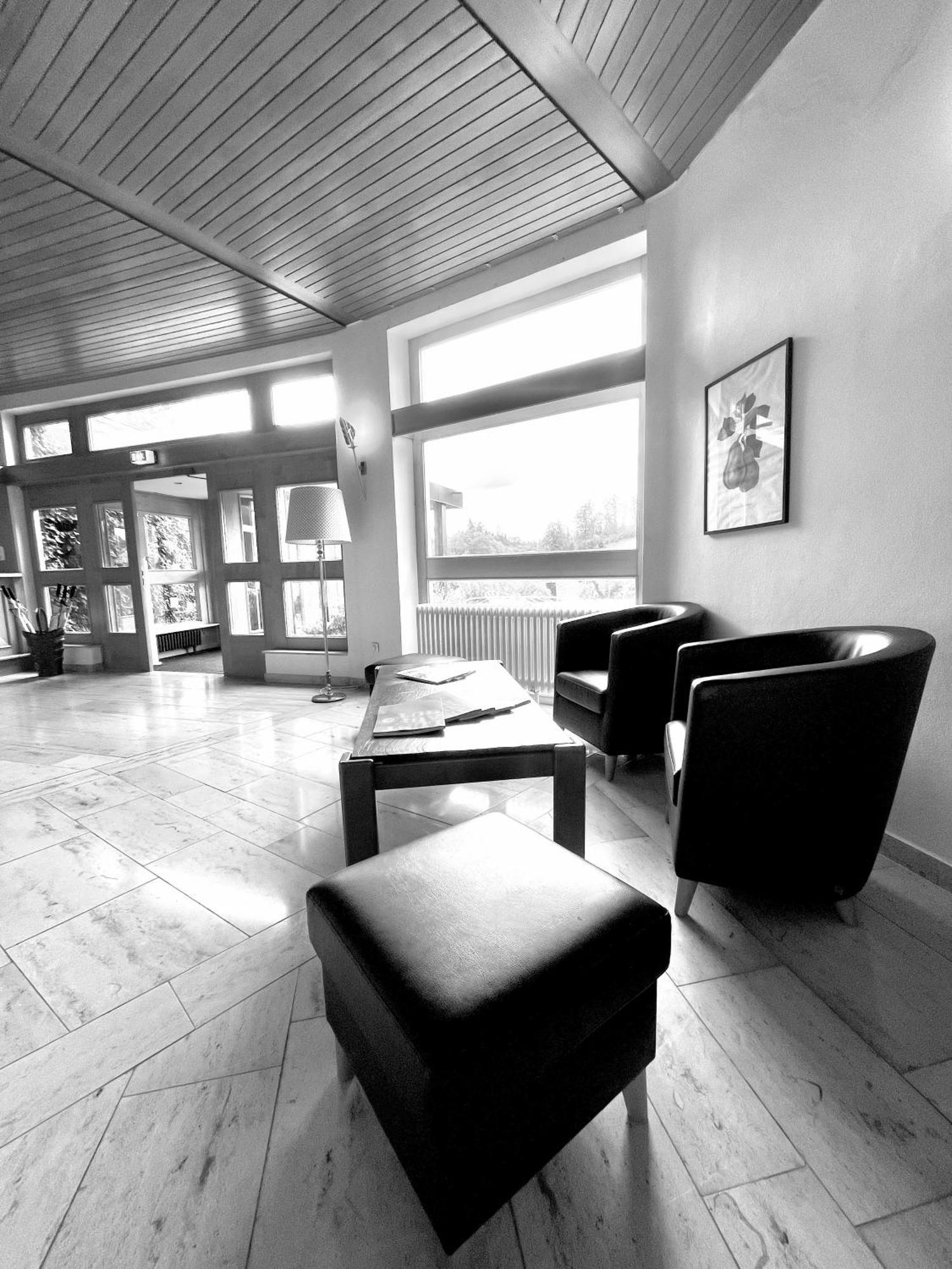 Hotel Sonnenberg Garni ฮินเทอร์ซาร์เทน ภายนอก รูปภาพ